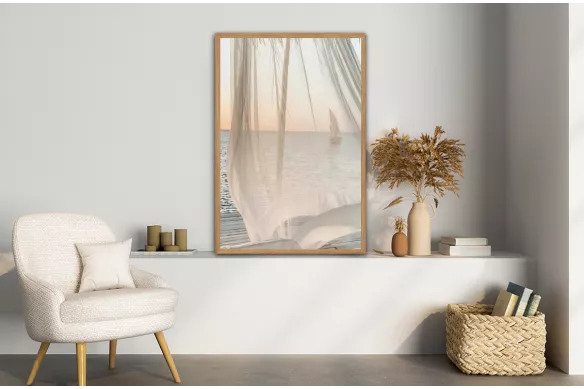 Visuel de l’affiche Voile sur mer : voilage léger face à l’horizon marin et voilier au loin painting_wood_frame_vertical