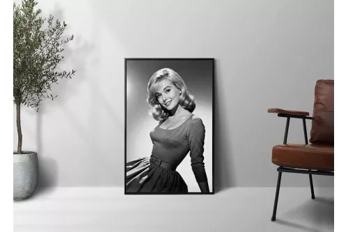 Visuel Brigitte Bardot painting_black_frame_vertical
