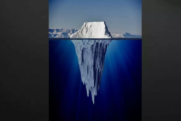 tableau-bleu-Sous-l'iceberg
