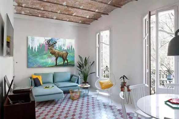 grand-tableau-cerf-coloré-dans-la-foret