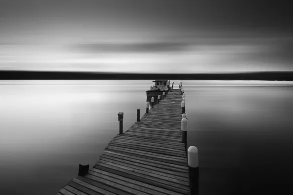 tableau-paysage-ponton-noir-et-blanc-au-bout-des-reves