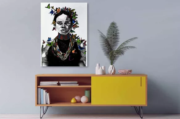 Toile femme africaine papillons