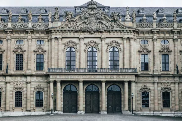 Papier peint trompe l’œil la résidence : tapisserie panoramique