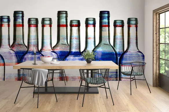 papier-peint-cuisine-bouteilles bleues et rouges
