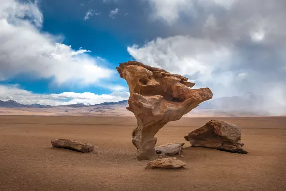 papier-peint-panoramique-roche-desert