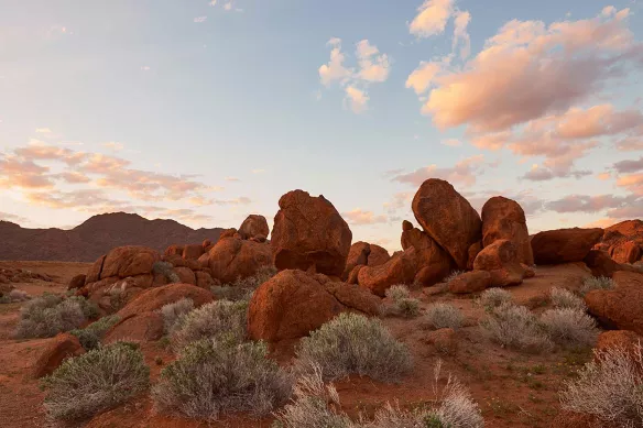 papier-peint-nature-roche-arizona-ocre