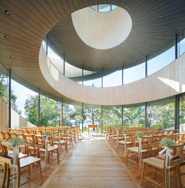 ribbon chapel intérieur