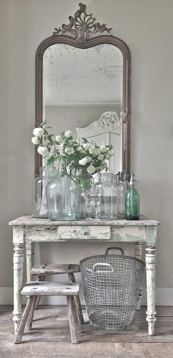 mobilier déco style gustavien